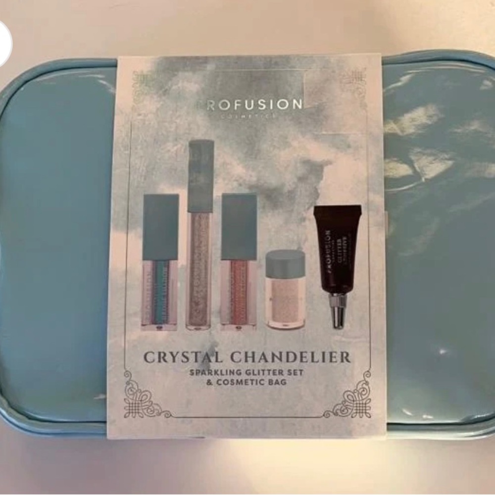 New Crystal Chandelier Sparkling Glitter Set And Cosmetic Bag